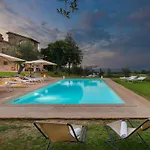 Vila Di Morice 14, Emma Castel Ritaldi
